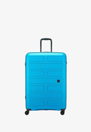 Hartschalentrolley in leuchtendem Blau, mit einer strukturierten Oberfläche aus horizontalen Rillen, einem ausziehbaren schwarzen Griff und vier Rädern.
