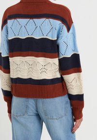 Even&Odd Sweter