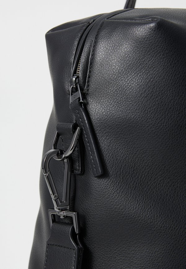 MODERN BUSINESS  - Weekend bag2