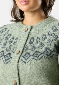 Swedemount LOFOTEN - Cardigan - seaweed melange
