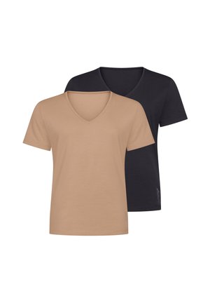 Zwei schlichte T-Shirts mit kurzen Ärmeln und V-Ausschnitt, eines beige vorne und eines schwarz hinten, vor weißem Hintergrund dargestellt.