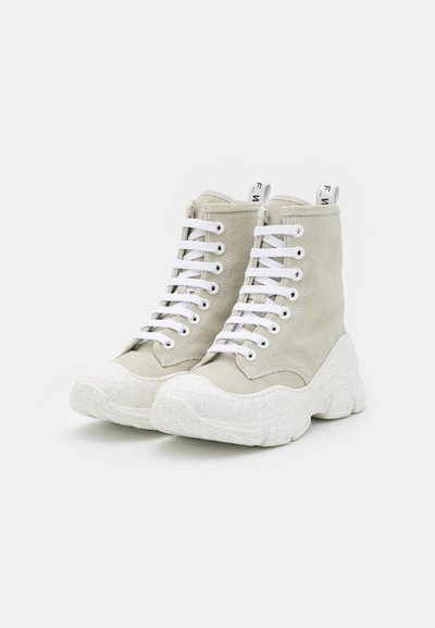 F_WD EVE - Botas de tornozelo com plataforma - light beige