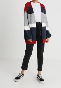 Noisy May Kofta - red