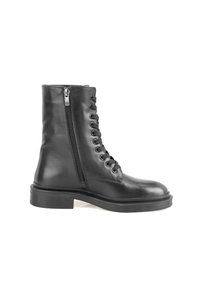 Bottine noire en cuir avec un bout rond, laçage à l'avant et fermeture éclair sur le côté. Équipée d'une semelle en caoutchouc noire solide et d'une texture lisse.