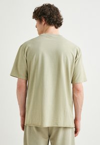 Koton - T-shirt z nadrukiem
