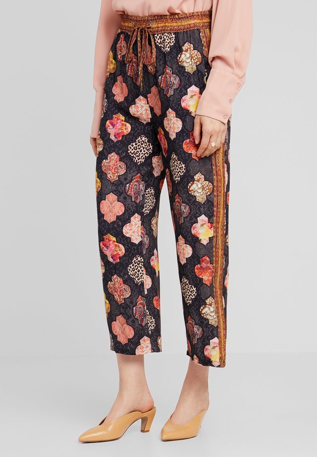 TROUSERS - Trousers - black