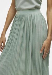VILA MIDI - sukňa v tvare A - green milieu