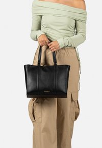 Burkely KEEN KEIRA - Sac à main - black