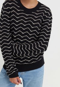 Even&Odd Sweter