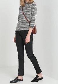 OPUS Maglione - black