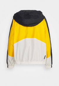 Under Armour Chaqueta de entrenamiento - gold-coloured