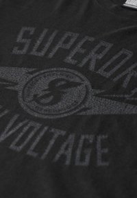 Superdry & Co RETRO ROCKER GRAPHIC  - T-shirts print - washed black