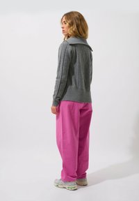 Authentic Cashmere Kardigan - mottled flannel