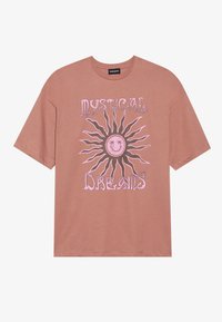 Rosenfarvet T-shirt lavet af bomuld. Har et stort grafisk motiv af en sol med et smilende ansigt og teksten "MYSTICAL DREAMS" i lyserød.