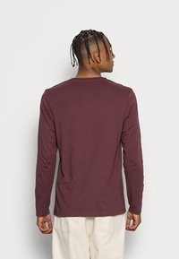 Jack & Jones JORJARL TEE CREW NECK - Camisola de manga comprida - catawba grape