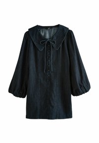 Mörk denimblus med en stor, rundad krage, puffärmar och en knappstängning fram. Texturerad tyg med en slät yta.