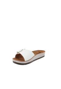 Sandal in bianco con tomaia sintetica, applicazione di fibbia removibile e soletta marrone texturizzata. Presenta una suola a zeppa bassa con base in gomma.