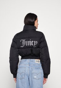 Juicy Couture CROP DIAMANTE PUFFER JACKET - Winterjacke - black/schwarz