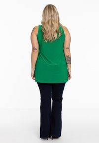 YOEK Round Neck - Top - green