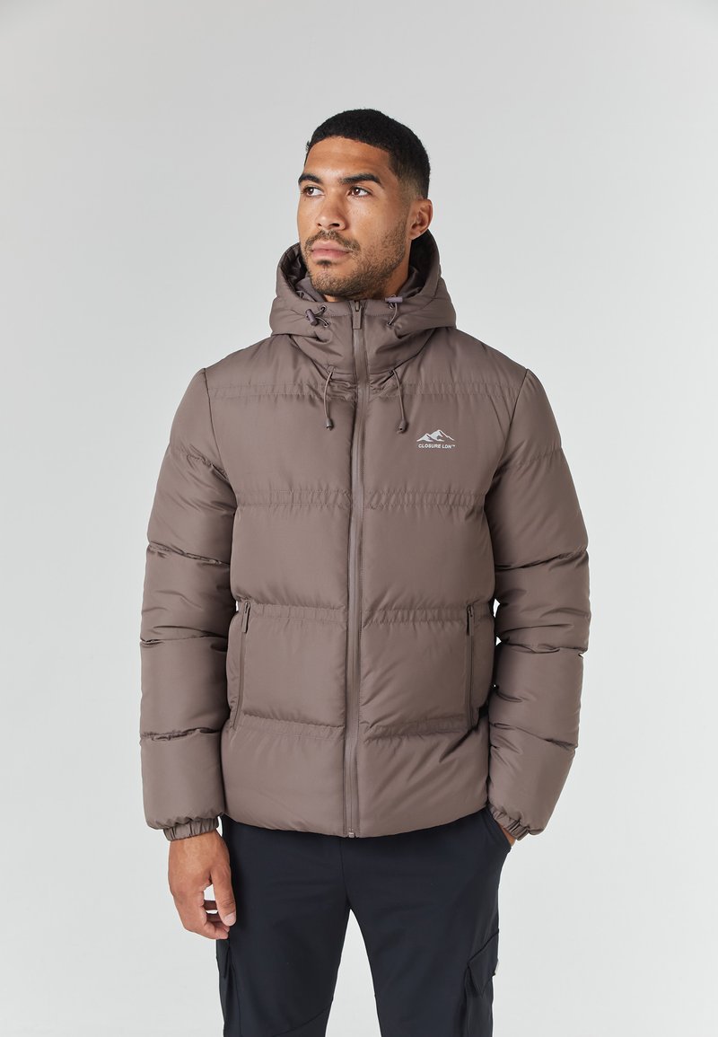 CLOSURE London LOGO RACER PUFFER JACKET - Ziemas jaka - brown