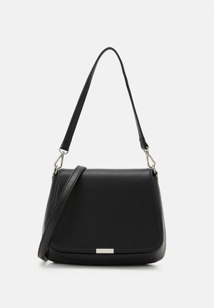 BENTE SADDLE - Kabelka - black