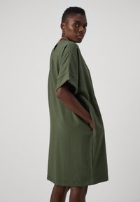 Bruuns Bazaar CRESS GIGI DRESS - Dnevna haljina - deep depths