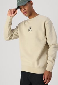 HUF TRIPLE TRIANGLE CREWNECK UNISEX - Sportska majica - stone