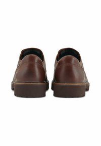 Braune Lederschuhe mit einer glatten Oberfläche, flacher Gummisohle und minimalen Nähdetails; Ansicht von hinten, die einen abgerundeten Absatz zeigt.