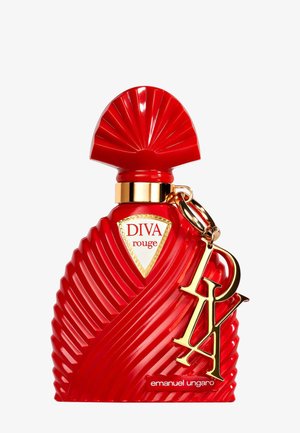Rote, gerippte Parfümflasche mit fächerförmigem Deckel, goldenem Hals, "DIVA rouge" Etikett und goldenem "DIVA" Anhänger, Marke Emanuel Ungaro.