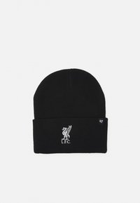 Bonnet en tricot noir avec un revers, logo Liverpool FC brodé en blanc et une petite étiquette de marque sur le côté.