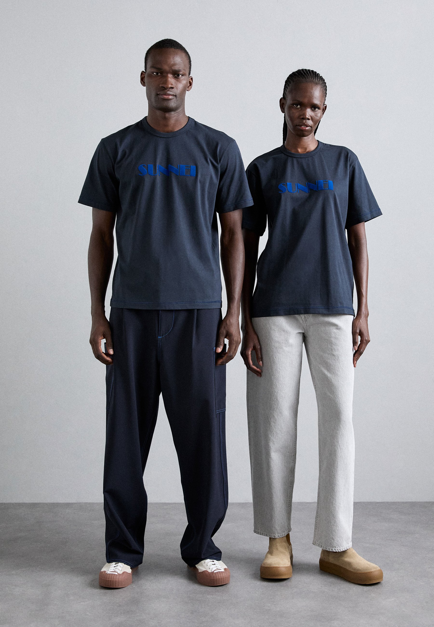 ☆【SUNNEI】☆CLASSIC LOGO PRINT SHORT SLEEVE T SHIRT☆ Sunnei CLASSIC BIG LOGO FLUFFY FLOCK UNISEX - Print T-shirt