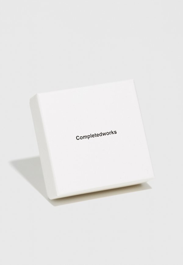 THE PAST WITHIN THE PRESENT - Bracelet3