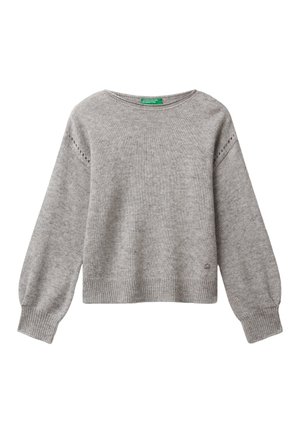 - Sweter