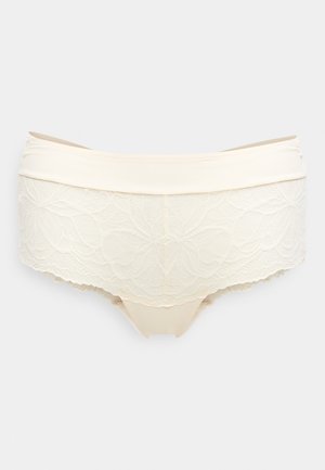 Beige Hipster-Slips aus Spitze mit breitem elastischem Bund und floralem Muster, versehen mit geschwungenen Kanten und einem glatten Innenfutter.