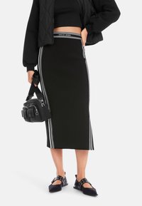 Marc Cain Bleistiftrock - black and white