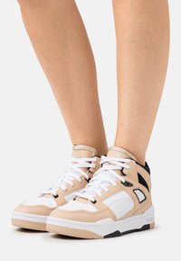 Puma Vysoké tenisky - white