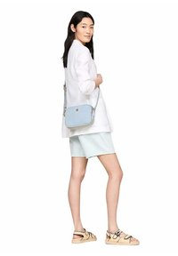 Tommy Hilfiger POPPY  - Cross body bag - vaaleansininen