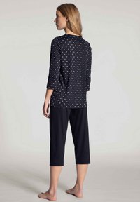 Calida Pyjama - darkk lapis blue