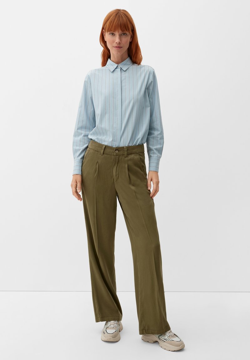 s.Oliver Relaxed fit jeans - olivgrün