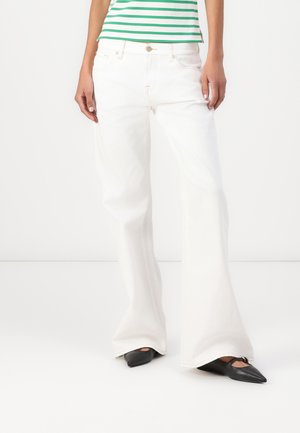 SPENCER FLARE MILKYWAY - Jeans bootcut - white
