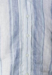 Thumbnail Image 5