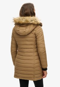 Superdry & Co FUJI HOODED MID LENGTH PUFFER - Vinterfrakke - sandstone brown