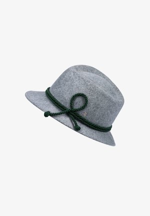 Grau gefilzter Hut mit breiter Krempe, ausgestattet mit einem grünen, gedrehten Seilband und einer Schleifendetail, sowie einem kleinen silbernen Emblem an der Seite.