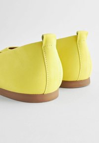 Next SIGNATURE CUT STANDARD - Klasické baleríny  - lime green