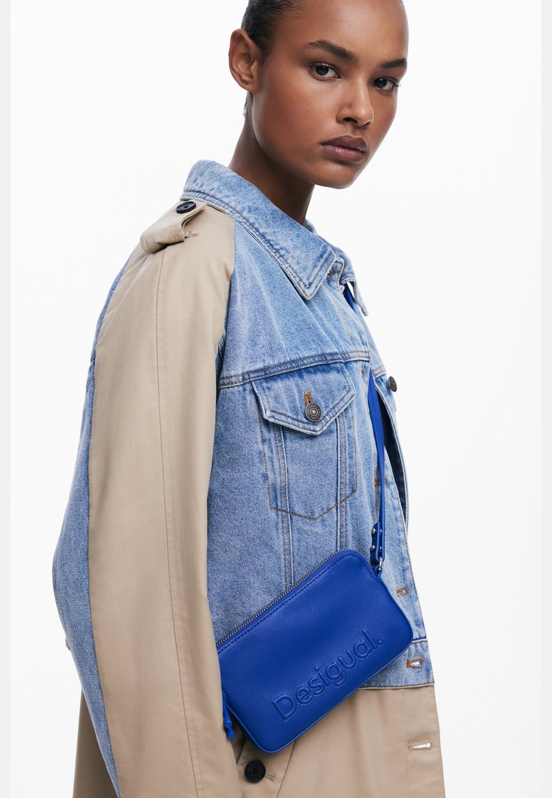 Desigual SMALL LOGO - Taška cez plece - blue
