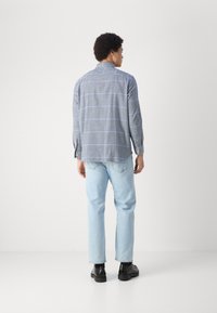 Tommy Hilfiger BRUSHED GINGHAM OVERCHECK SHIRT - Majica - carbon navy/multi