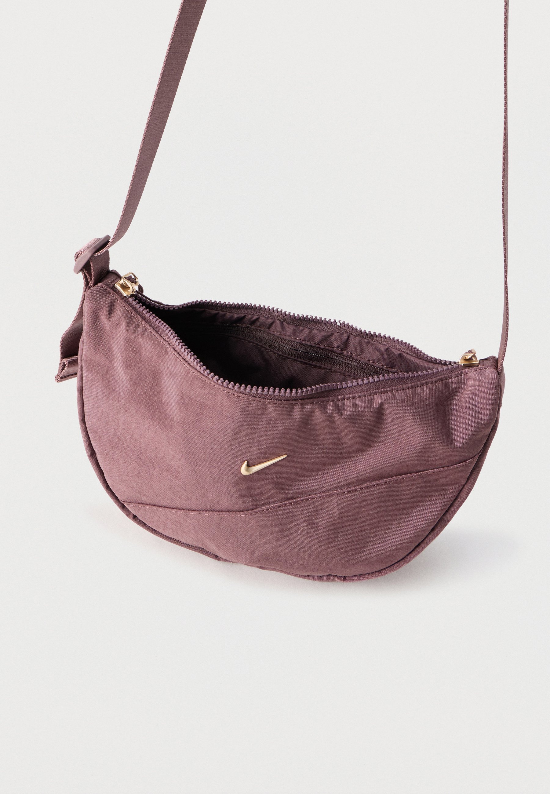 nike sling bag small