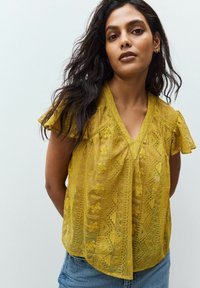 Next - REGULAR FIT - V NECK SHORT SLEEVE  - Blouse - ochre yellow Thumbnail Image 1