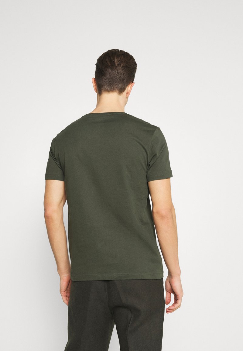Herren T-Shirts basic | s.Oliver T-Shirt basic khaki/oliv/khaki - RO51048 Herren T-Shirts basic | s.Oliver T-Shirt basic khaki/oliv/khaki - RO51048