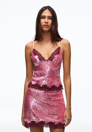 Bershka, SEQUIN MINI SKIRT WITH LACE DETAIL - Jupe trapèze - light pink